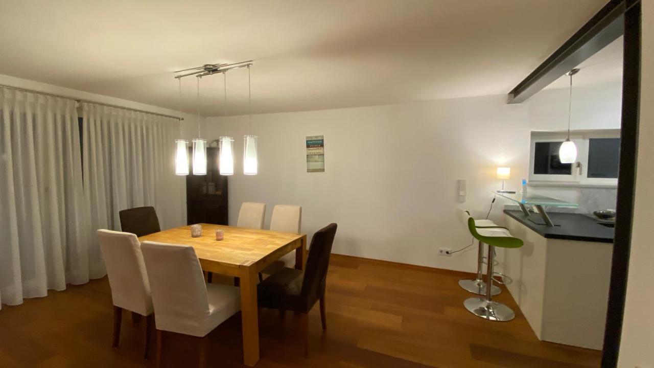 Fewo Luxus Wohnung Im Eigenen Ferienhaus, 120 Qm, Naehe Regensburg Mit Balkon, Terrasse & Garten, Gute Zuganbindung Laber Exterior photo