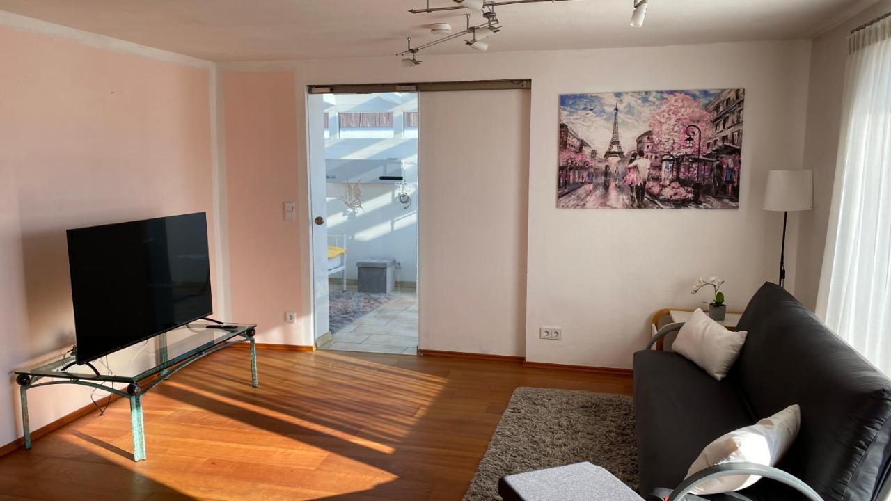 Fewo Luxus Wohnung Im Eigenen Ferienhaus, 120 Qm, Naehe Regensburg Mit Balkon, Terrasse & Garten, Gute Zuganbindung Laber Exterior photo