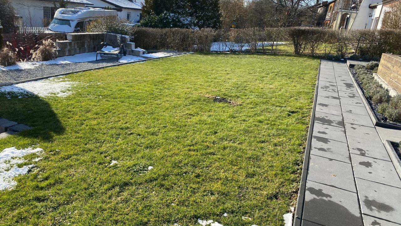 Fewo Luxus Wohnung Im Eigenen Ferienhaus, 120 Qm, Naehe Regensburg Mit Balkon, Terrasse & Garten, Gute Zuganbindung Laber Exterior photo